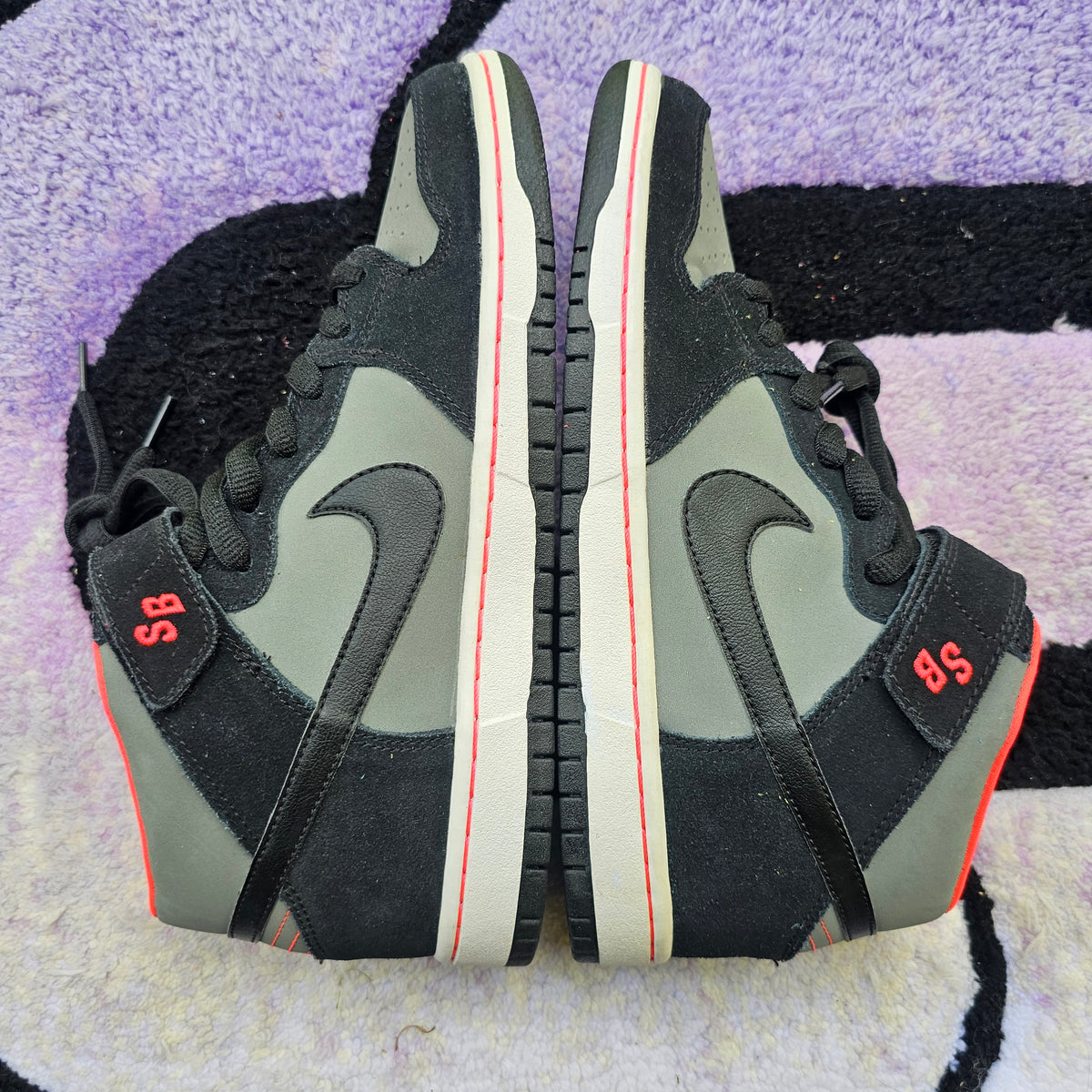 Nike Sb Dunk Mid SAMPLE "Laser Crimson" Size 9