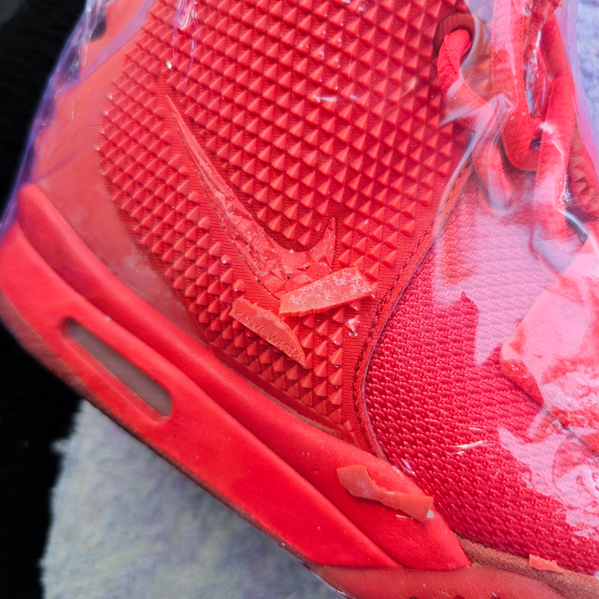 Nike Yeezy 2 "Red October" Size 9 Used