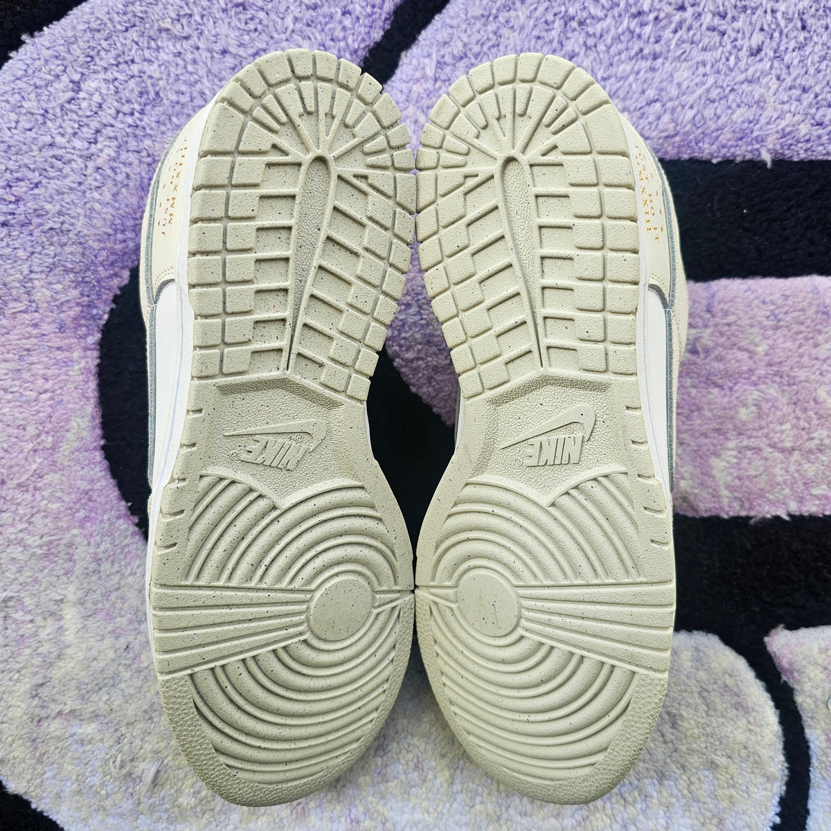 Nike Dunk Low “White Phantom”