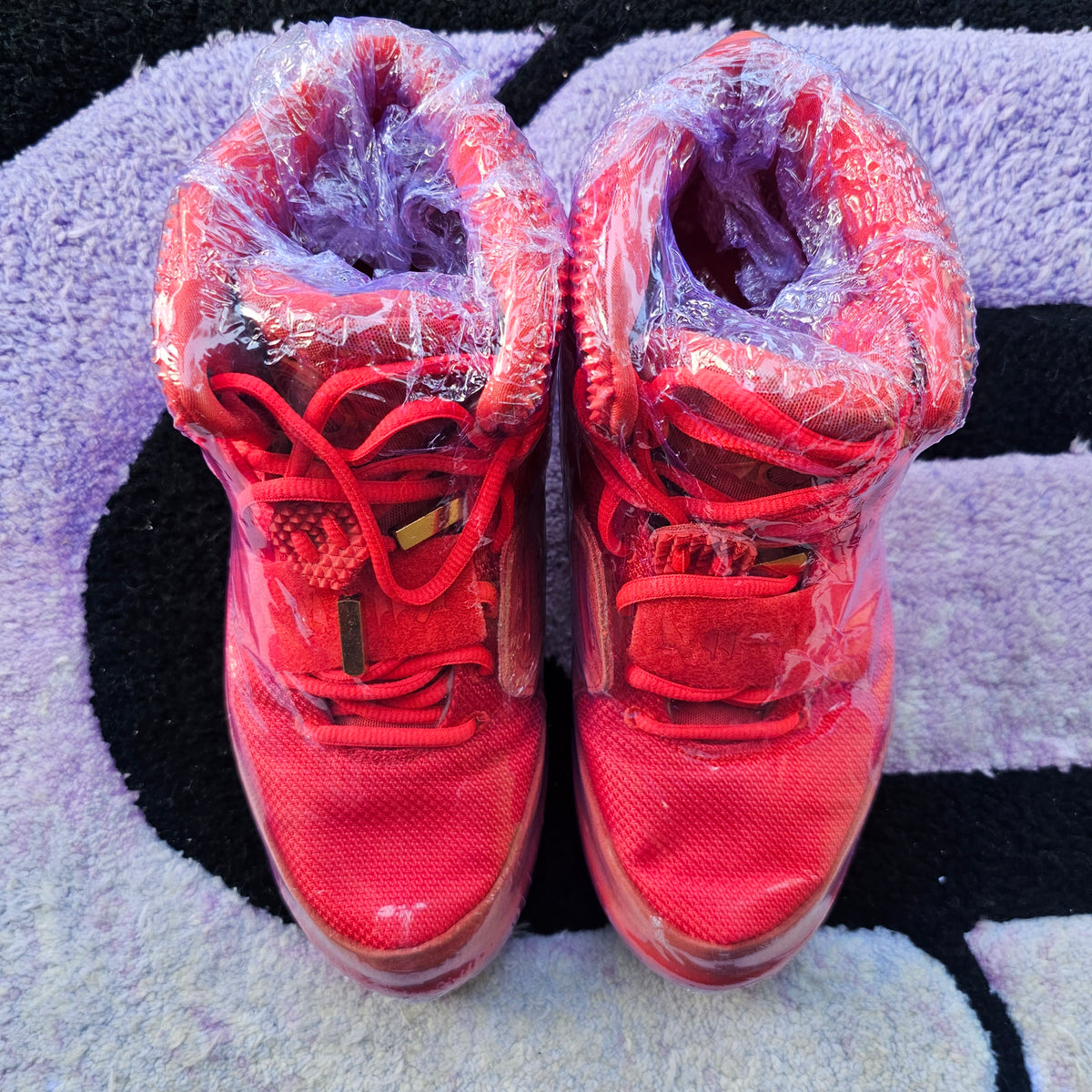 Nike Yeezy 2 "Red October" Size 9 Used