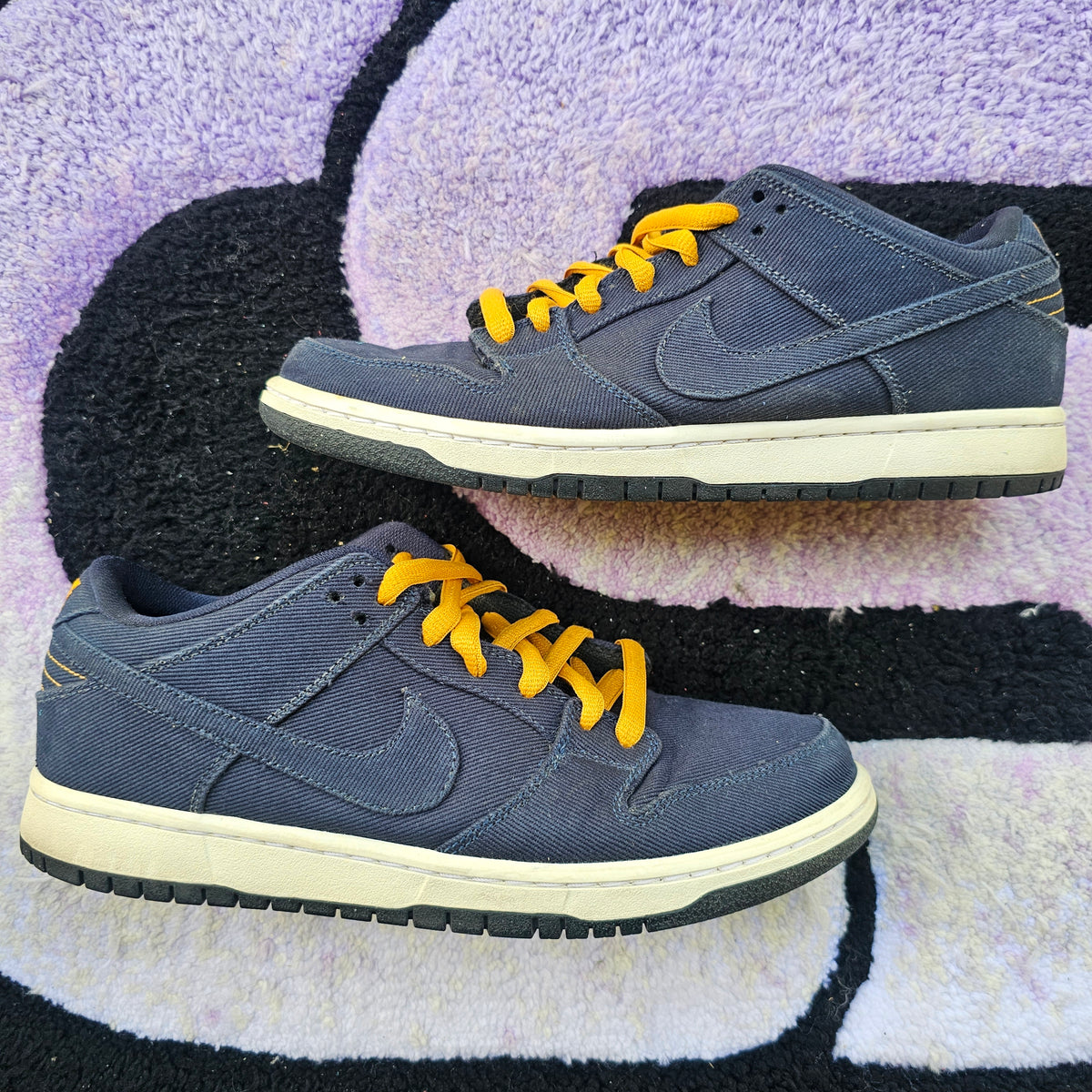 Nike Sb Dunk Low “Levi” SAMPLE Size 9 Used