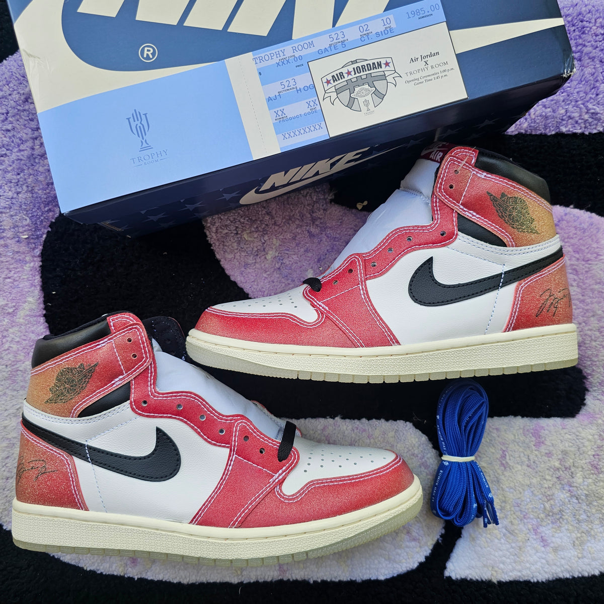 Air Jordan 1 "Trophy Room" (Friends & Family) *Multiple Sizes*