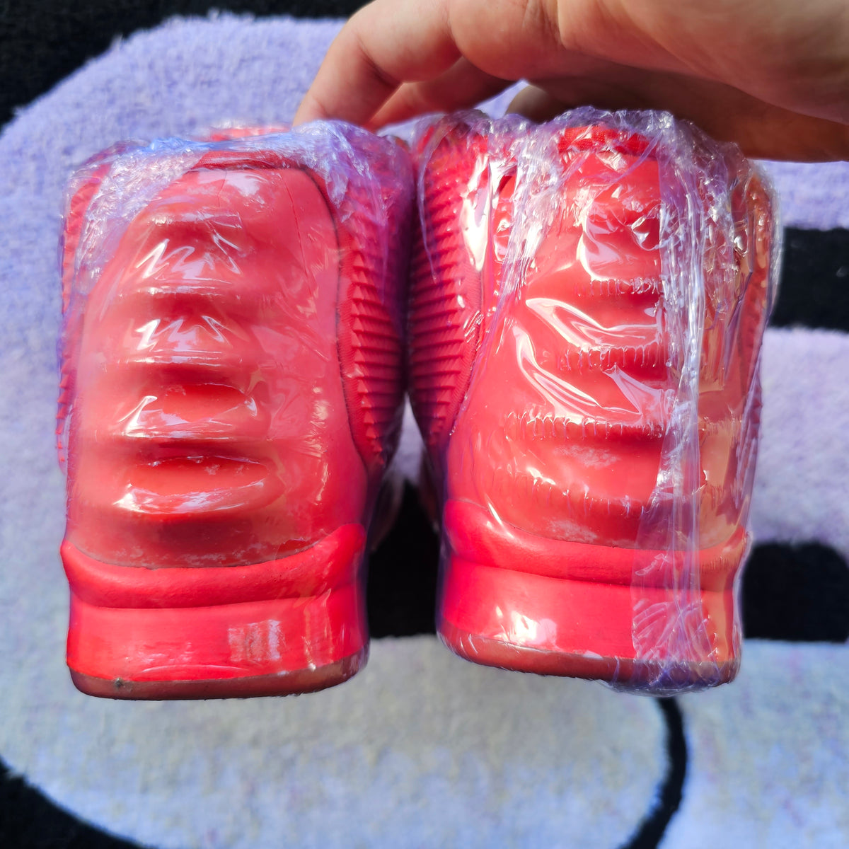 Nike Yeezy 2 "Red October" Size 9 Used