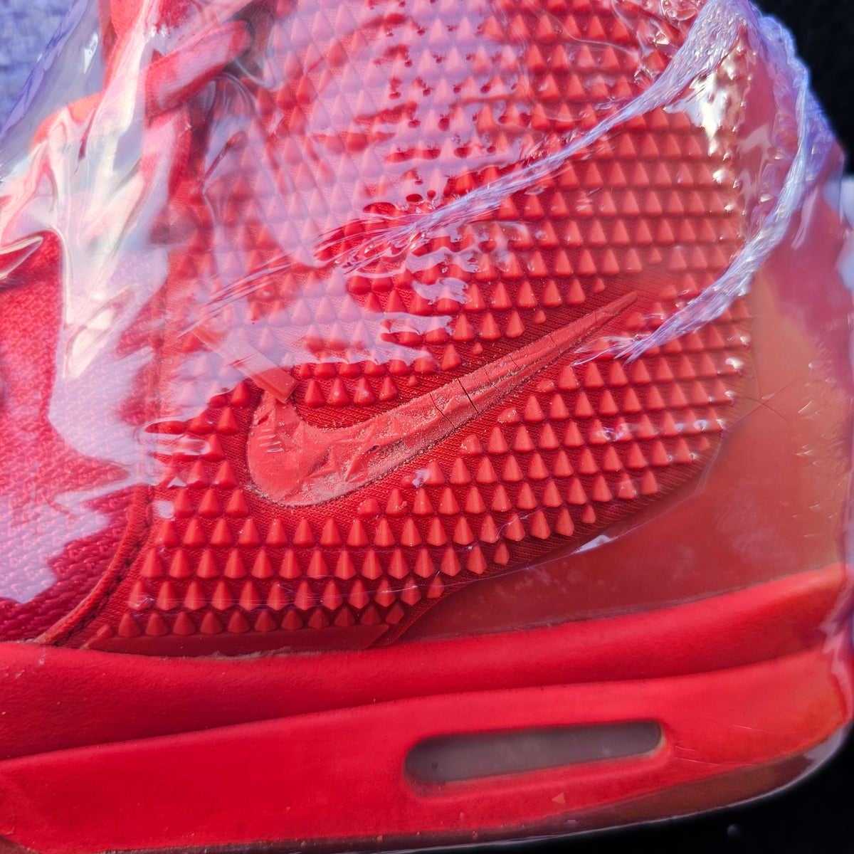 Nike Yeezy 2 "Red October" Size 9 Used