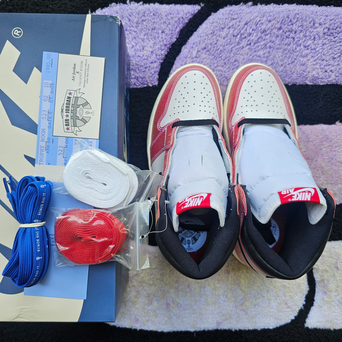 Air Jordan 1 "Trophy Room" (Friends & Family) *Multiple Sizes*
